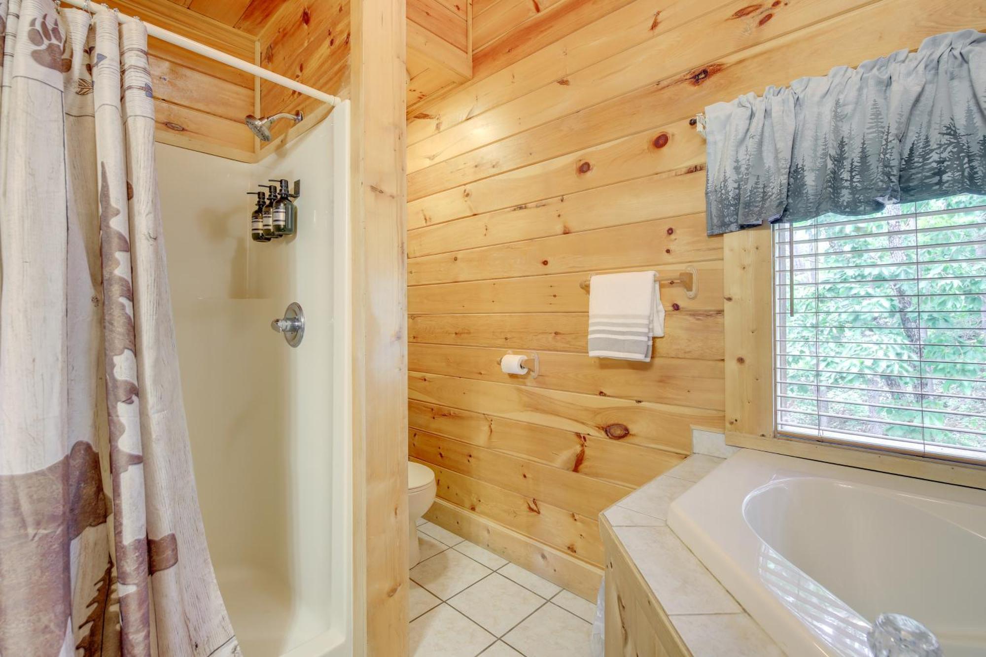 Sevierville Cabin With Deck Minutes To Pigeon Forge 외부 사진