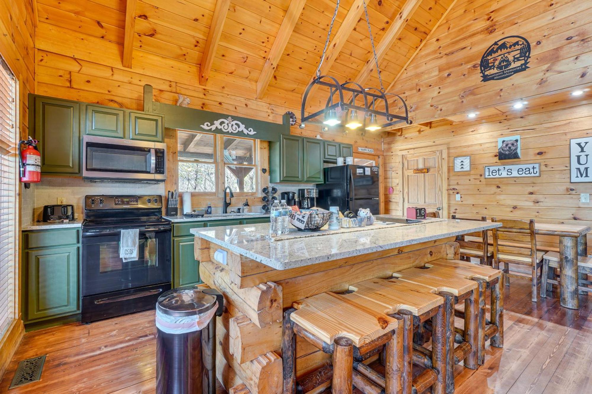 Sevierville Cabin With Deck Minutes To Pigeon Forge 외부 사진