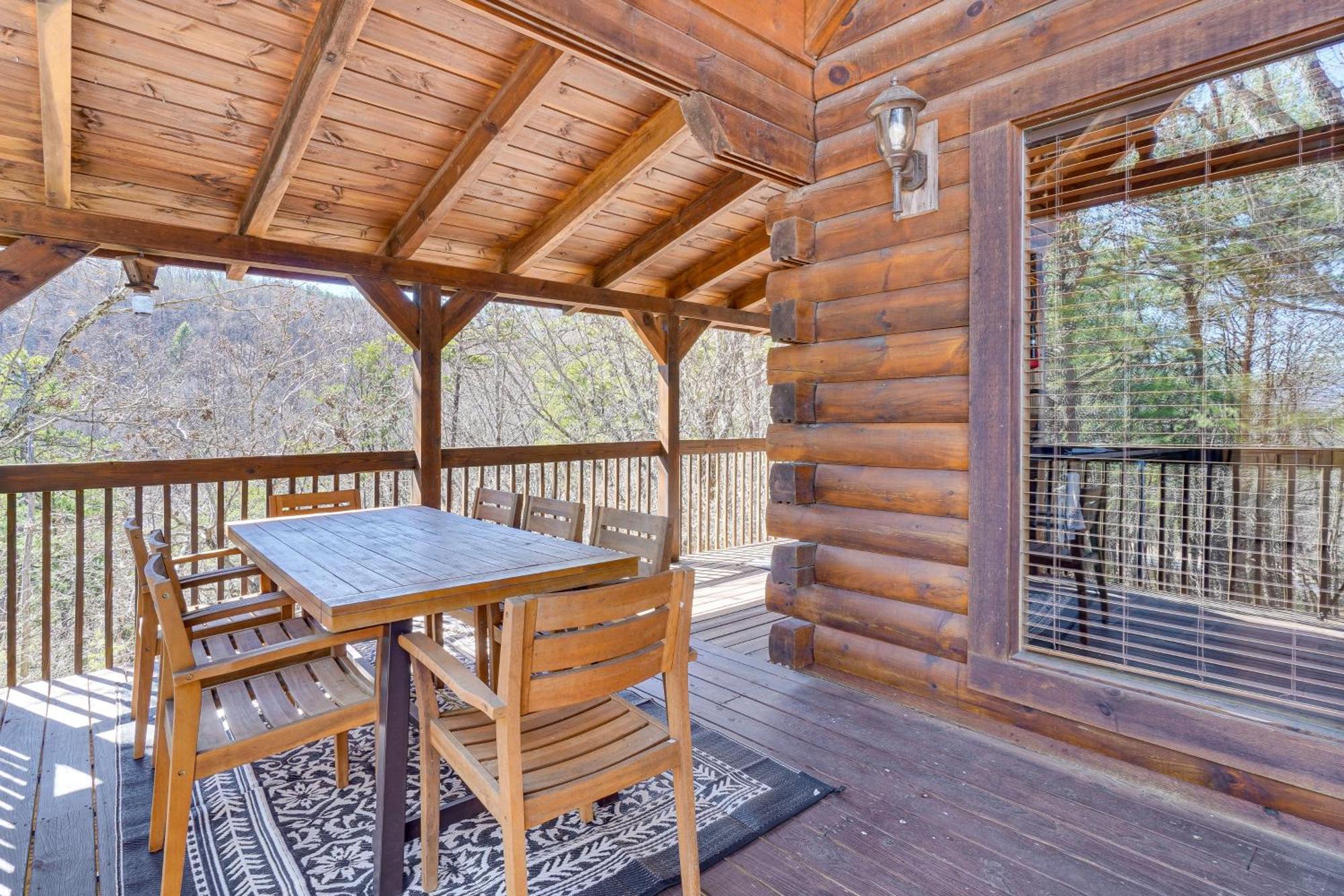 Sevierville Cabin With Deck Minutes To Pigeon Forge 외부 사진